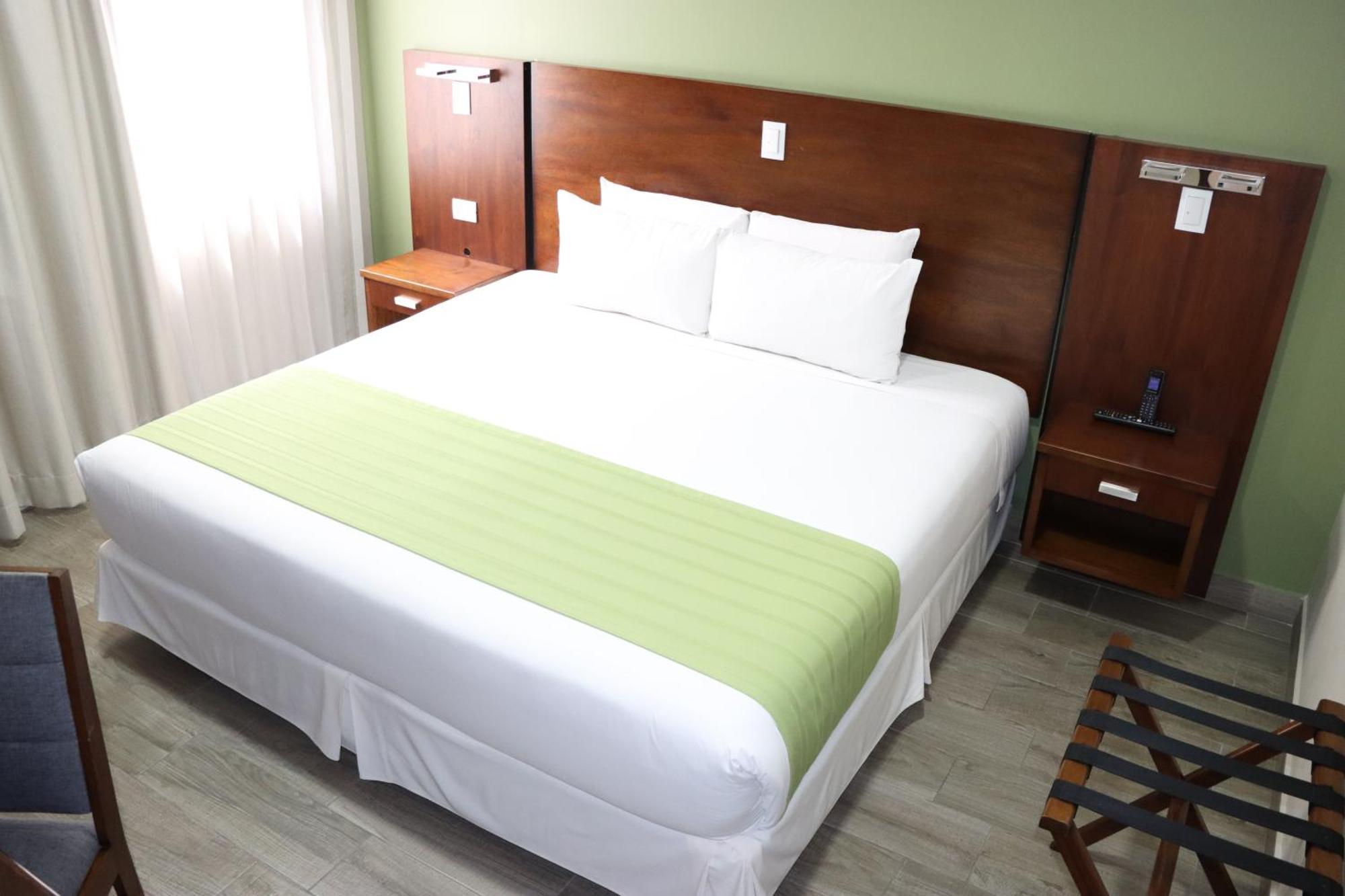 Hotel San Agustin Plaza Latacunga Dış mekan fotoğraf