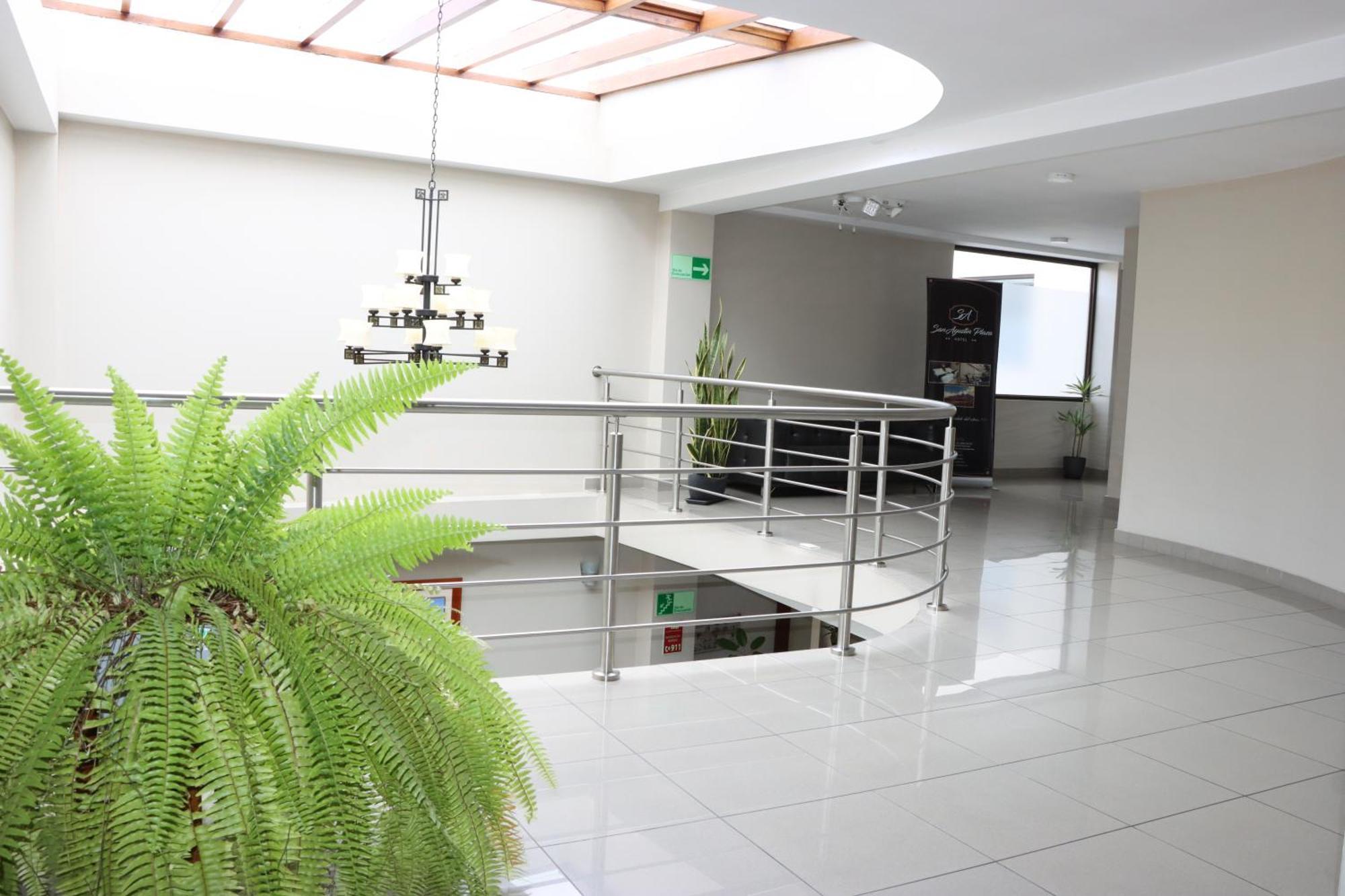 Hotel San Agustin Plaza Latacunga Dış mekan fotoğraf