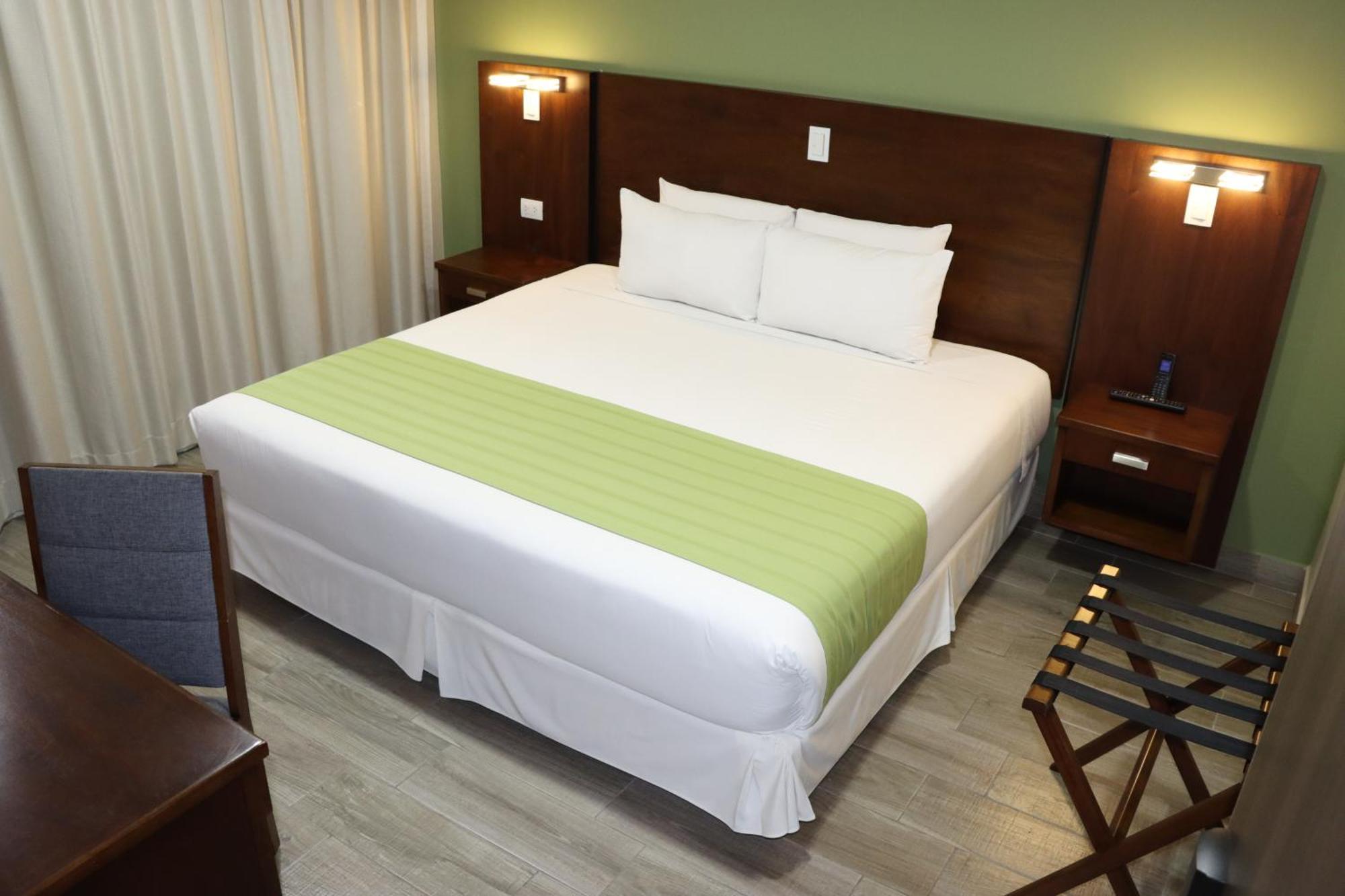 Hotel San Agustin Plaza Latacunga Dış mekan fotoğraf