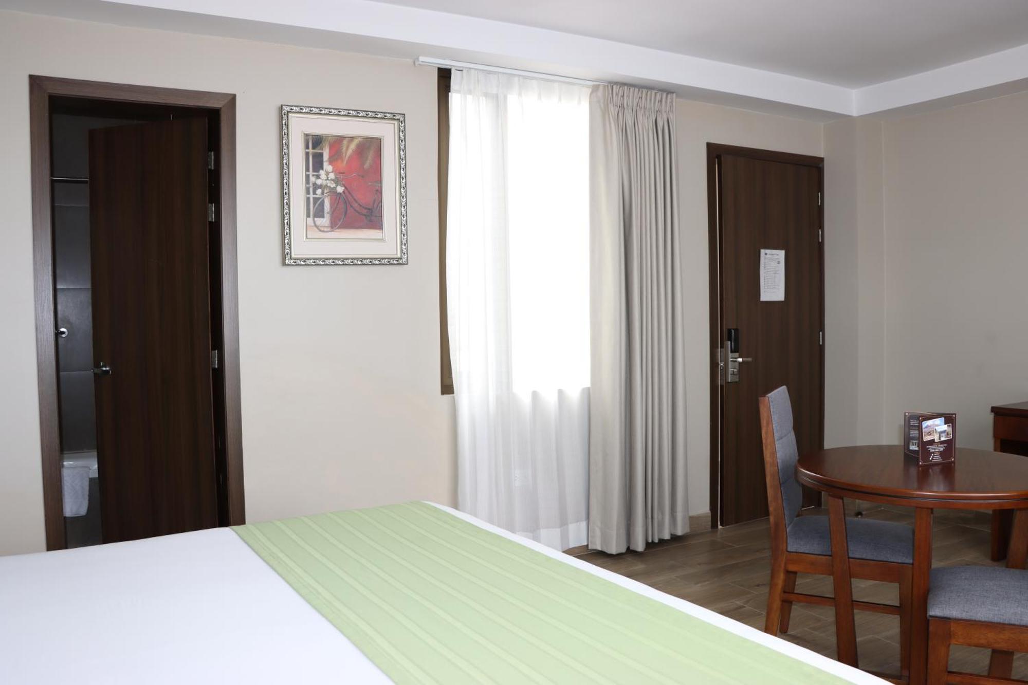 Hotel San Agustin Plaza Latacunga Dış mekan fotoğraf