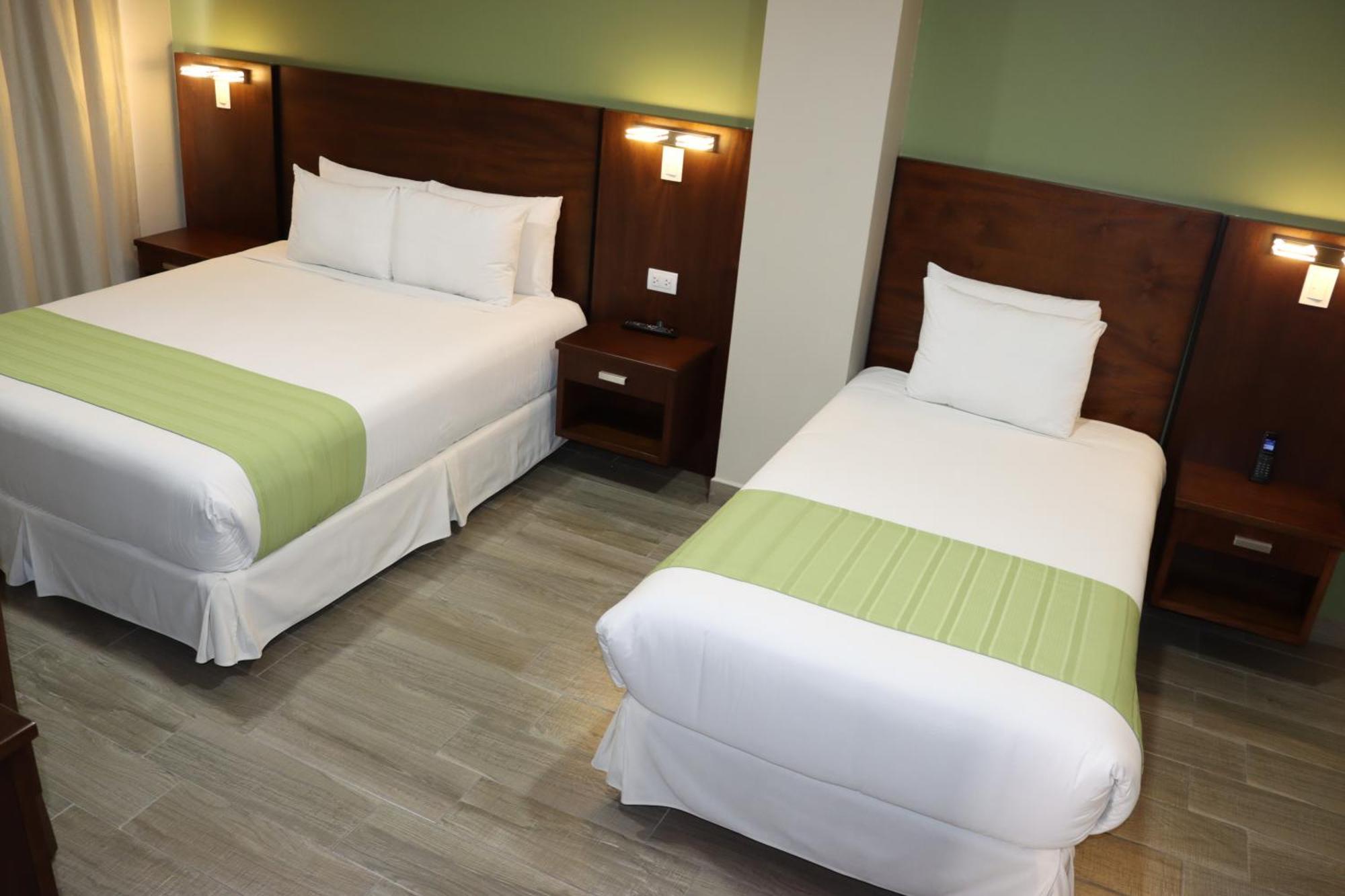 Hotel San Agustin Plaza Latacunga Dış mekan fotoğraf