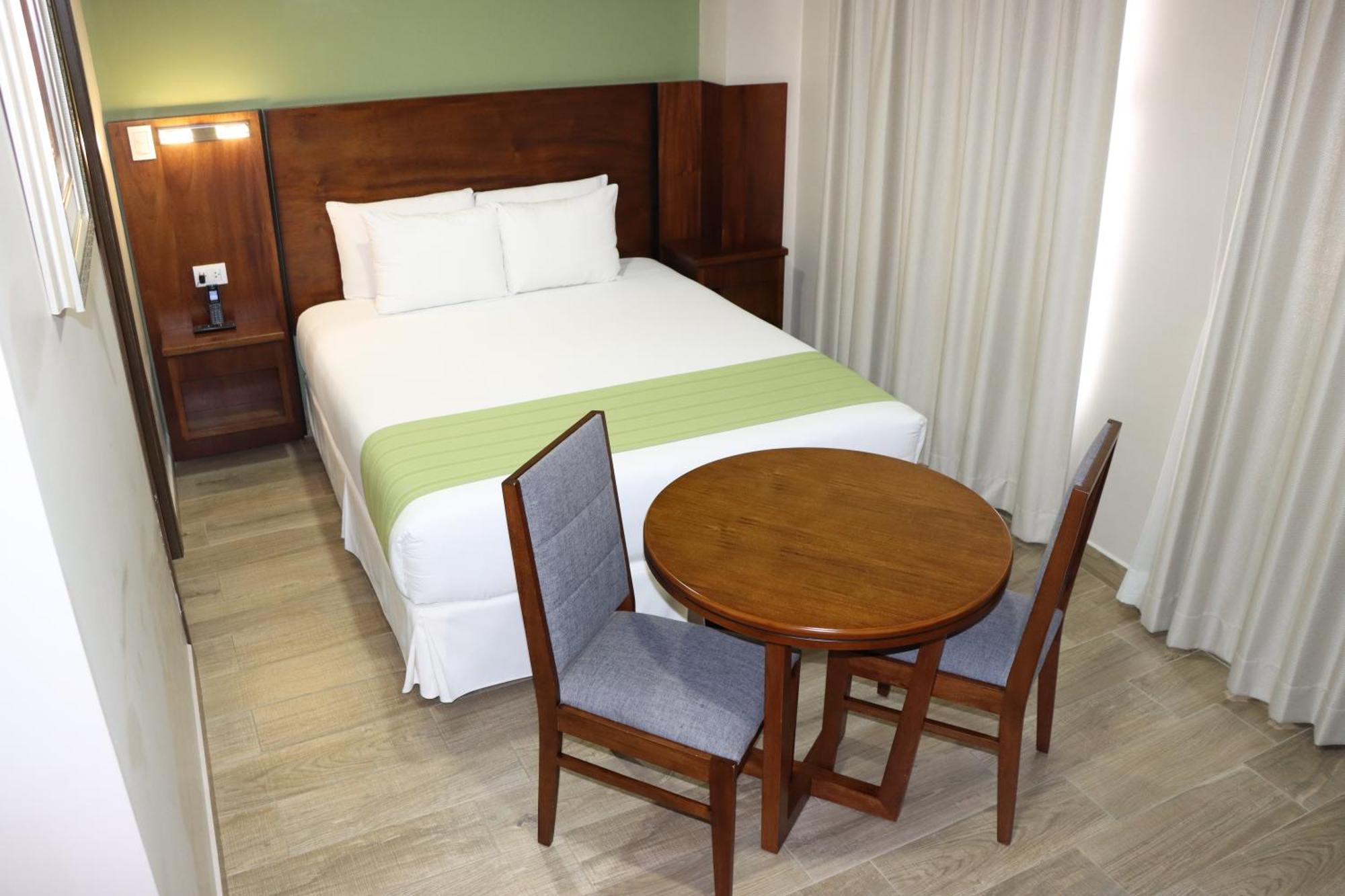 Hotel San Agustin Plaza Latacunga Dış mekan fotoğraf