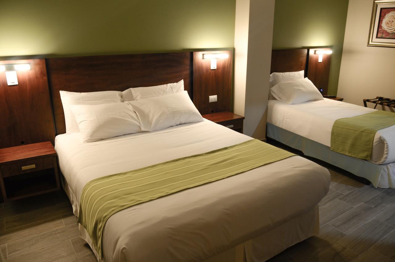 Hotel San Agustin Plaza Latacunga Dış mekan fotoğraf
