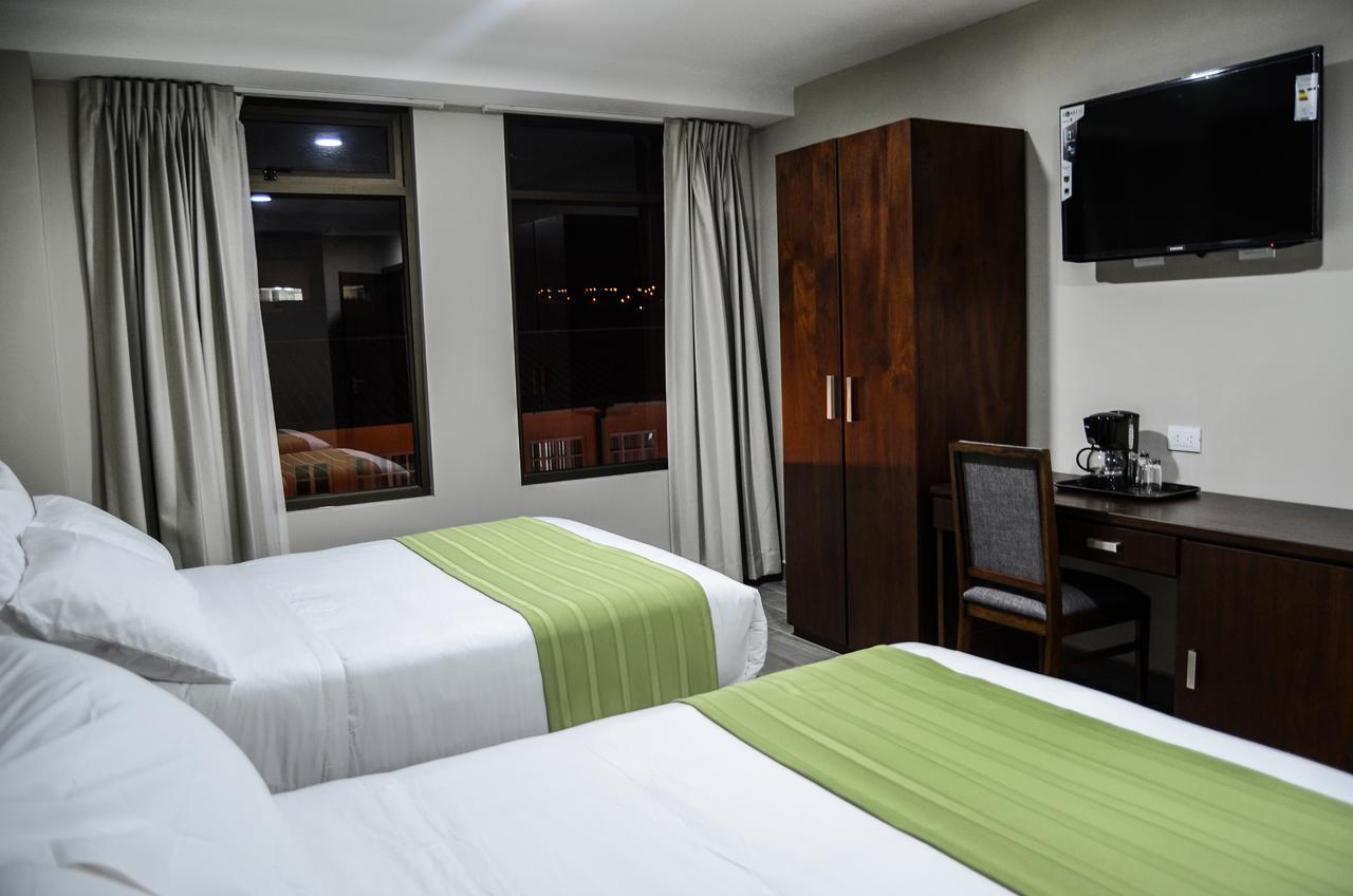 Hotel San Agustin Plaza Latacunga Dış mekan fotoğraf